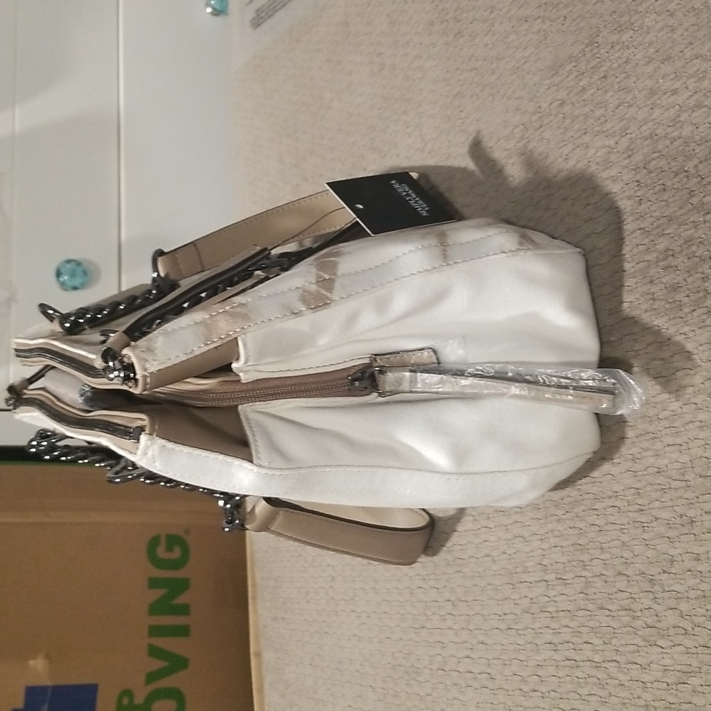 Vera Wang Satchel Purse - Picture 5 of 16
